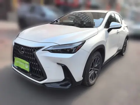 Lexus NX 2023