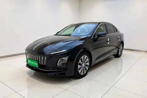 Hongqi E-QM5 2024