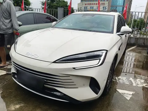 BYD Seal 07 2025