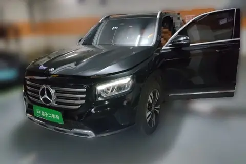Mercedes-Benz GLB 2023