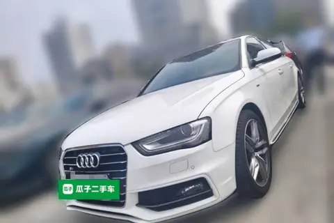Audi A4L 2016