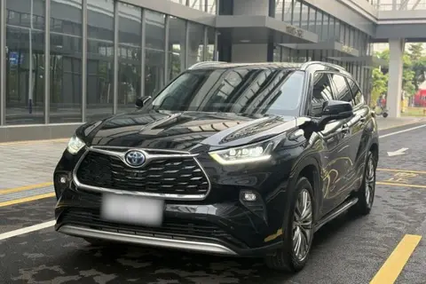 Toyota Highlander 2021