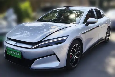 BYD Han L 2025