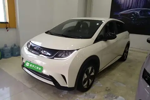 BYD Dolphin 2025