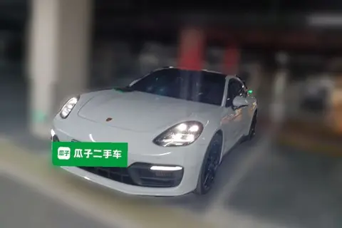 Porsche Panamera 2023