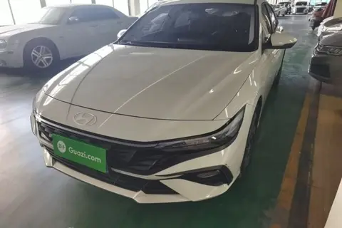 Hyundai Elantra 2024