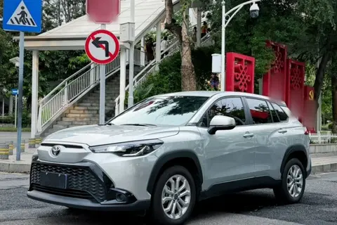 Toyota Frontlander 2025