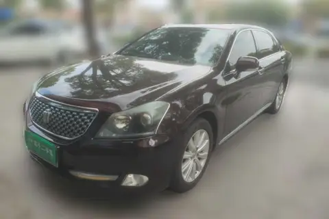 Toyota Crown 2012