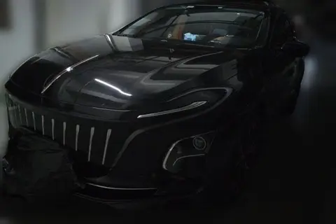 Hongqi E-QM5 2023