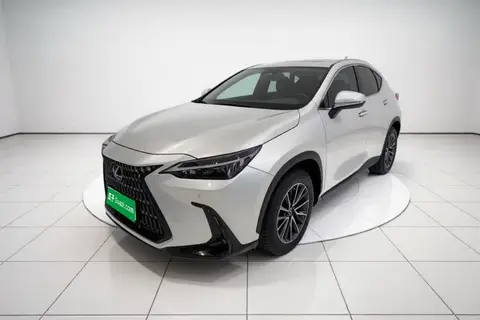Lexus NX 2022
