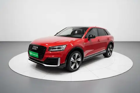 Audi Q2L 2019