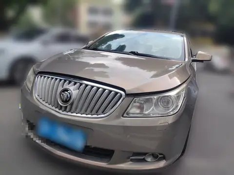 Buick LaCrosse 2011