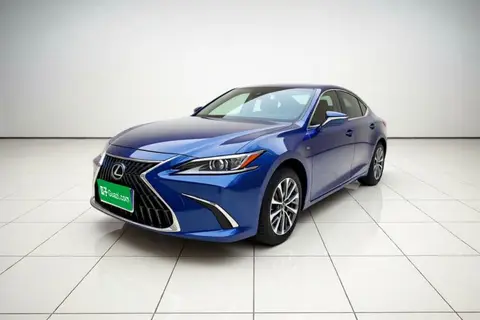 Lexus ES 2024