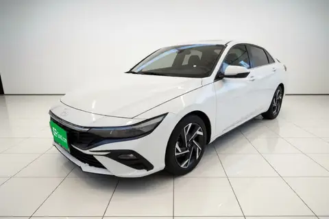 Hyundai Elantra 2024