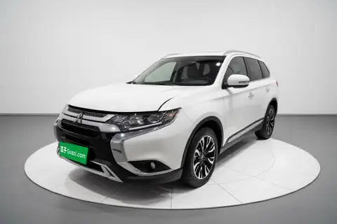 Mitsubishi Outlander 2020