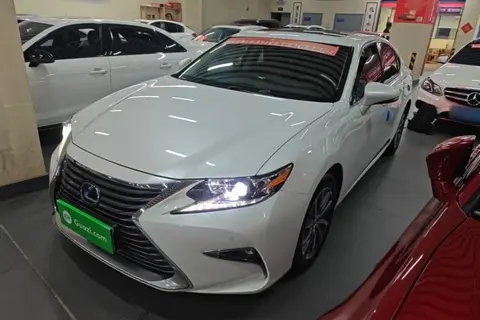 Lexus ES 2017