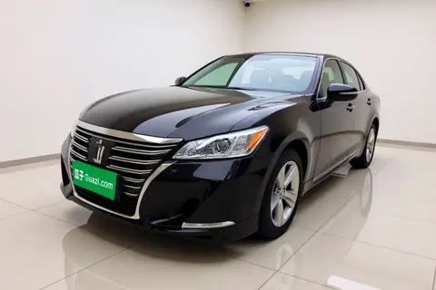 Toyota Crown 2016