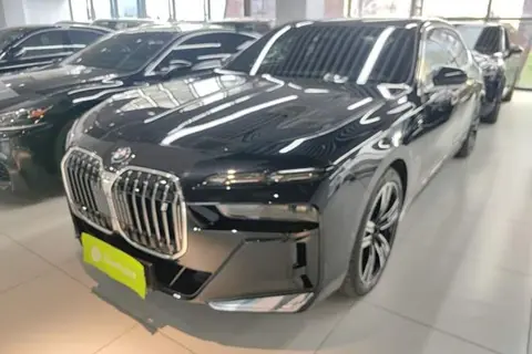 BMW i7 2023