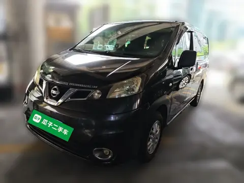 Nissan NV200 2015