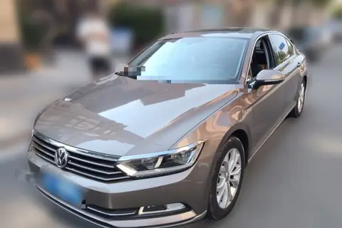 Volkswagen Magotan 2016