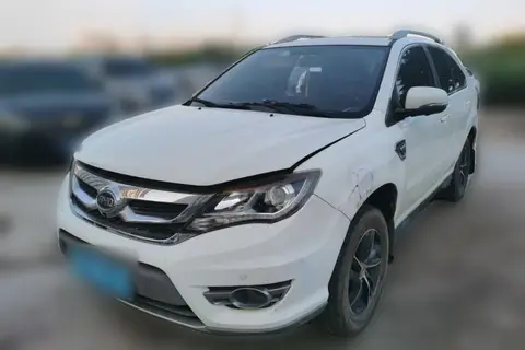 BYD S7 2015