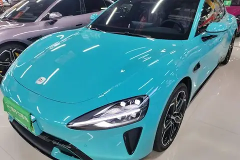 Xiaomi SU7 2025