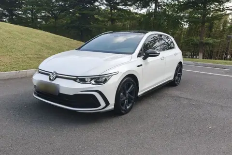 Volkswagen Golf 2021