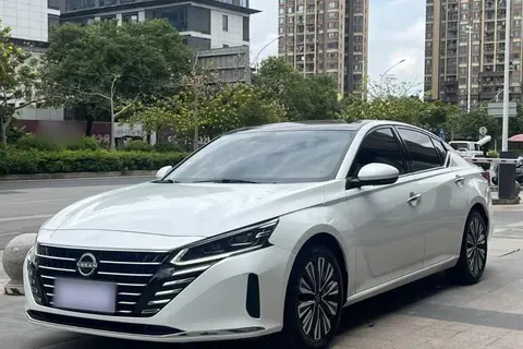 Nissan Teana 2024