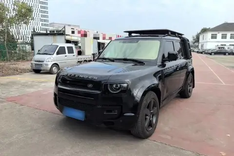 Land Rover Defender 2023