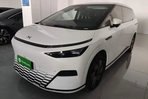 XPeng X9 2024
