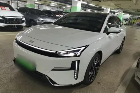 Geely L6 2023