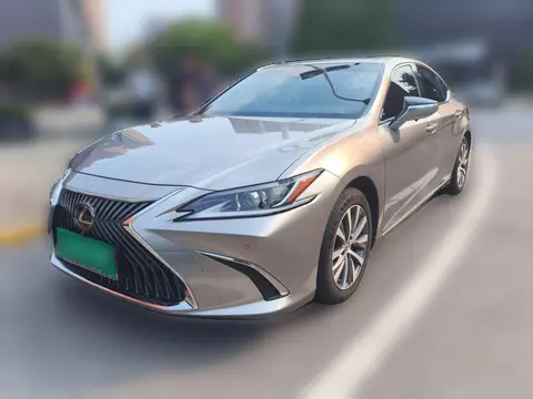 Lexus ES 2018