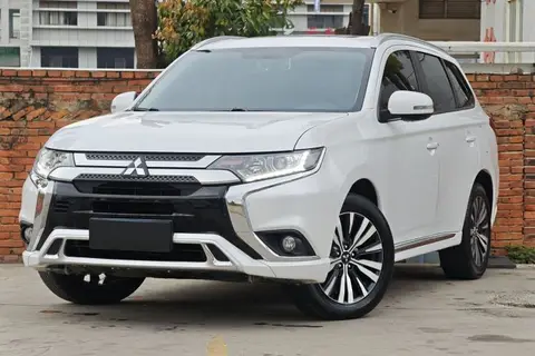 Mitsubishi Outlander 2021