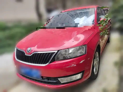 Skoda Rapid Spaceback 2015
