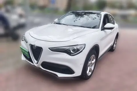 Alfa Romeo Stelvio 2017