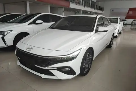 Hyundai Elantra 2023