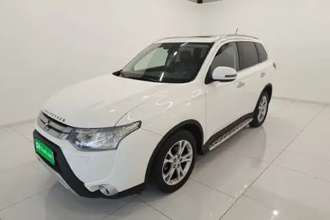 Mitsubishi Outlander 2014