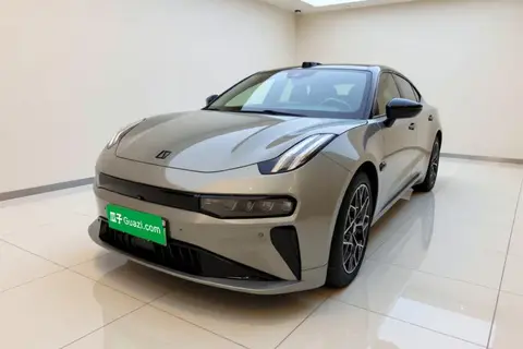 ZEEKR 001 2025