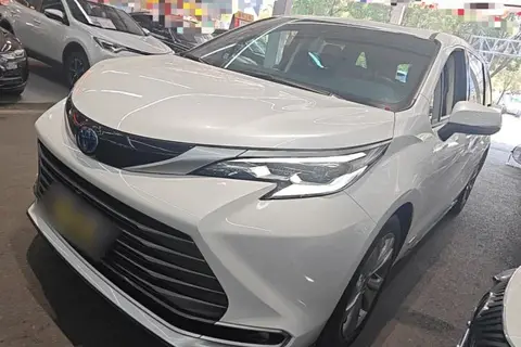 Toyota SIENNA 2024