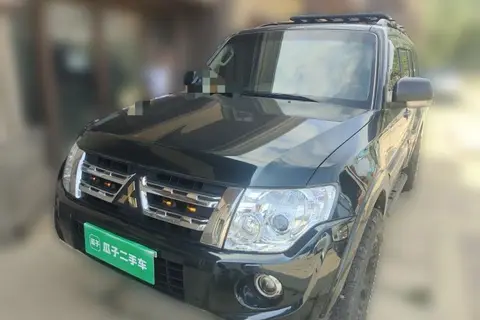 Mitsubishi Pajero 2011