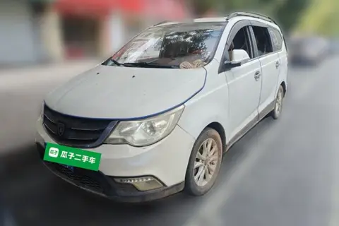 Baojun 730 2015