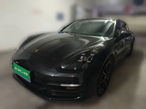 Porsche Panamera 2022