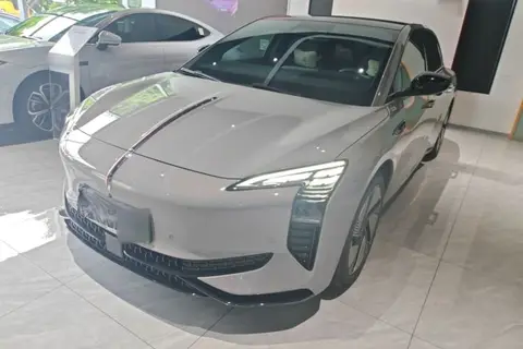 Hongqi EH7 2025