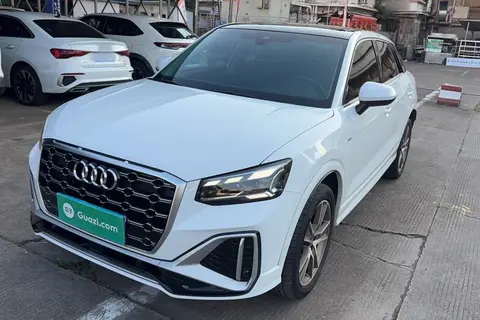 Audi Q2L 2021