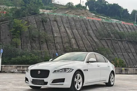 Jaguar XFL 2020