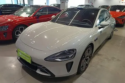 Xiaomi SU7 2025