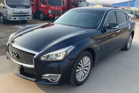 Infiniti Q70 2017