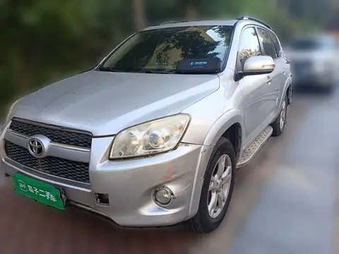 Toyota RAV4 2011