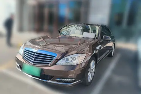 Mercedes-Benz S-Class 2011