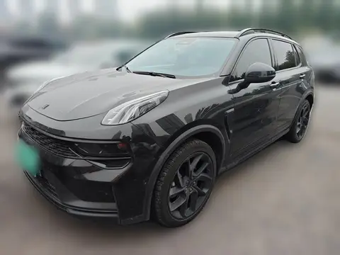 Lynk & Co 01 2022